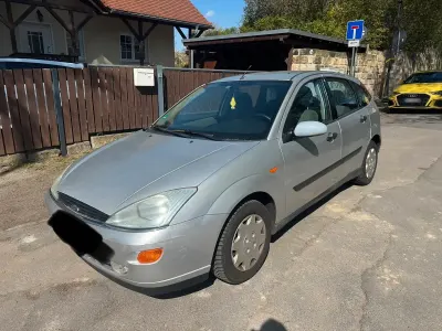Gebraucht Ford Focus 100 PS (73 kW) 1998 Silber Limousine