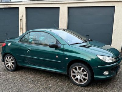 Gebraucht Peugeot 206 CC Roland Garros 109 PS (80 kW) 2004 Grün Cabrio