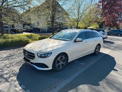 Brugt Mercedes E220 200 HK (147 kW) 2022 Gul Stationcar