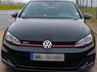 Second-hand VW Golf VII GTI 245 CP (180 kW) 2019 Negru Berlinǎ