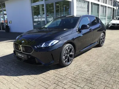 Neu BMW 116 M Sport 122 PS (89 kW) 2026 Schwarz Kleinwagen