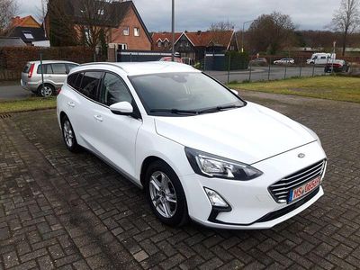 Weiß Gebraucht 2021 Ford Focus Cool & Connect Limousine | 9.490 € (Etwas zu teuer)