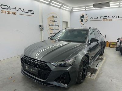 Grau Gebraucht 2023 Audi RS6 Performance Kombi | 143.990 €