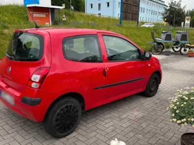 Gebraucht Renault Twingo 84 PS (61 kW) 2009 Rot Kleinwagen