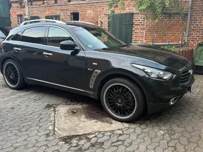 Gebraucht Infiniti QX70 238 PS (175 kW) 2015 Schwarz SUV