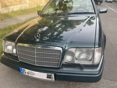 Gebraucht Mercedes E220 150 PS (110 kW) 1995 Grün Coupé