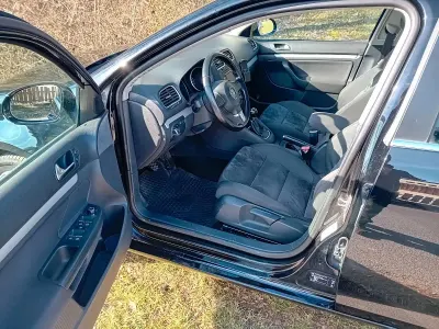 Gebraucht VW Golf VI 140 PS (102 kW) 2011 Schwarz Kleinwagen