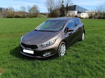 gebraucht Kia Ceed 1.6 GDI FIFA WORLD CUP EDITION