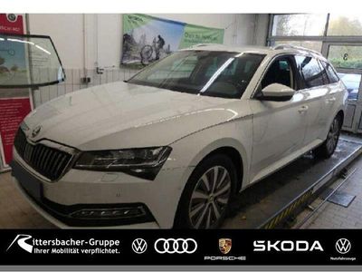Gebraucht Skoda Superb Style 150 PS (110 kW) 2022 (moonweiss metallic) Kombi