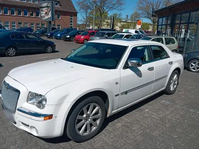 Gebraucht Chrysler 300C 218 PS (160 kW) 2010 Weiß Limousine