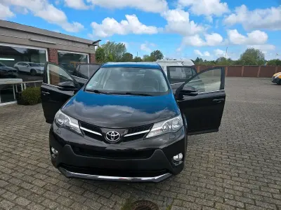 Gebraucht Toyota RAV4 150 PS (110 kW) 2015 Braun SUV