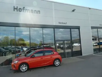 Gebraucht Opel Corsa-e Edition 100 kW (136 PS) 2021 Orange (orange fizz/spicy orange) Kleinwagen