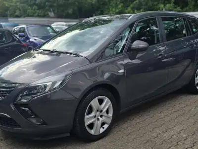 Gebraucht Opel Zafira Tourer Edition 140 PS (102 kW) 2013 Plat.anthr./rogrey/0j:silbergr Van / Kleinbus