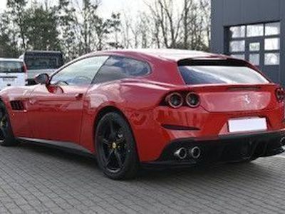 Gebraucht Ferrari GTC4Lusso 610 PS (448 kW) 2018 Rot Kombi