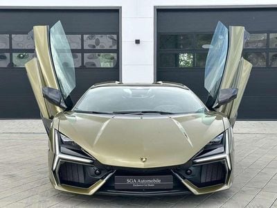 Lamborghini Revuelto