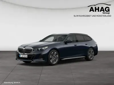 Neu BMW 540 Performance 303 PS (222 kW) 2026 Schwarz Kombi