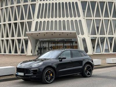 Second-hand Porsche Macan Turbo 400 CP (294 kW) 2015 Negru SUV