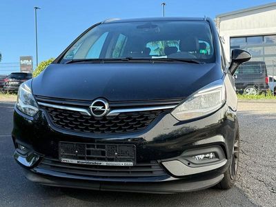 Schwarz Gebraucht 2016 Opel Zafira Innovation Van / Kleinbus | 8.999 € (Etwas zu teuer)