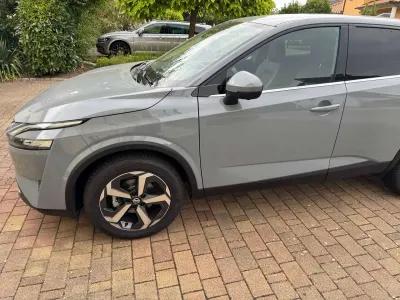Gebraucht Nissan Qashqai N-Connecta 158 PS (116 kW) 2022 Grau SUV