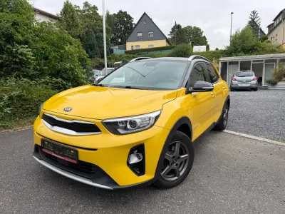 Gebraucht Kia Stonic Spirit 120 PS (88 kW) 2018 Gelb SUV