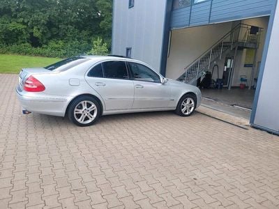 Mercedes E280