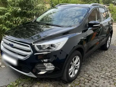 Gebraucht Ford Kuga Titanium 175 PS (128 kW) 2020 Schwarz SUV