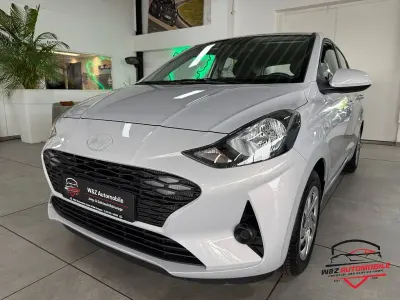 Gebraucht Hyundai i10 Trend 63 PS (46 kW) 2025 Grau Kleinwagen