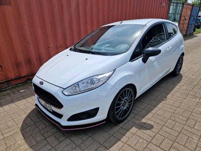 gebraucht Ford Fiesta sparsam, wenig Kilometer