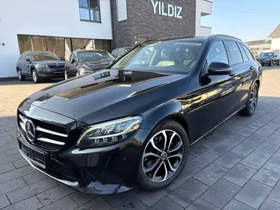Gebraucht Mercedes C220 Avantgarde 194 PS (142 kW) 2021 Schwarz Kombi