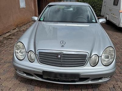 Mercedes E240