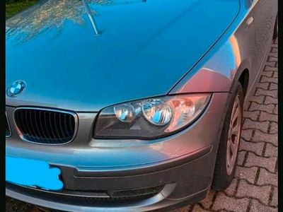Gebraucht BMW 116 122 PS (89 kW) 2010 Grau Kleinwagen