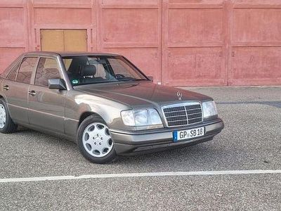 Gebraucht Mercedes E320 Sportline 220 PS (161 kW) 1995 Grau Limousine