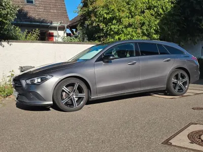 Gebraucht Mercedes CLA200 Shooting Brake Progressive 150 PS (110 kW) 2022 Grau Kombi