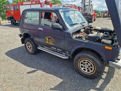 Gebraucht Lada niva 83 PS (61 kW) 2013 Blau SUV
