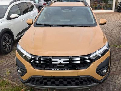 Beige safari Gebraucht 2025 Dacia Sandero Expression Kleinwagen | 17.450 € (Fairer Preis)