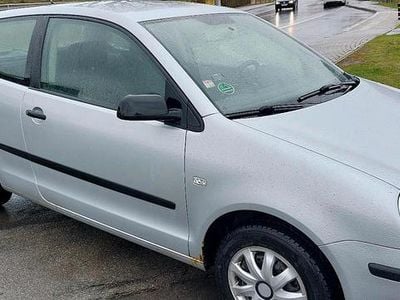 Gebraucht VW Polo 54 PS (39 kW) 2005 Silber Kleinwagen