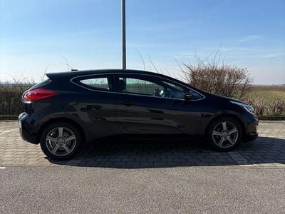 Gebraucht Kia ProCeed Spirit 135 PS (99 kW) 2013 Schwarz Kleinwagen