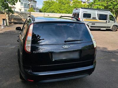 Gebraucht Ford Focus 101 PS (74 kW) 2011 Schwarz Kombi