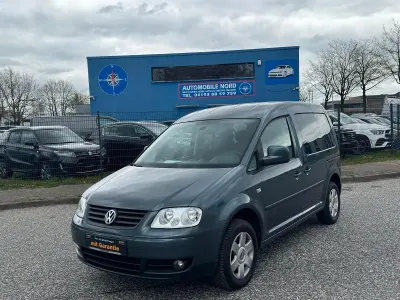 Używany VW Caddy Life 80 KM (58 kW) 2008 Szary Minivan