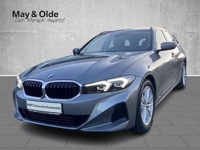 Grau Gebraucht 2023 BMW 320 Sport Line Kombi | 31.222 € (Guter Preis)