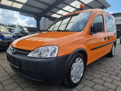 Gebraucht Opel Combo 101 PS (74 kW) 2009 Orange Van / Kleinbus