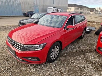 Gebraucht VW Passat Business 122 PS (89 kW) 2023 Rot Kombi
