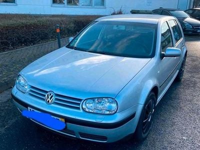Grau Gebraucht 2003 VW Golf IV Kleinwagen | 4.490 €