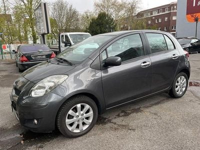 Gebraucht Toyota Yaris Life 99 PS (72 kW) 2011 Grau Kleinwagen