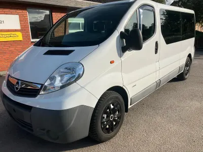 Gebraucht Opel Vivaro 114 PS (83 kW) 2014 Weiß Van / Kleinbus