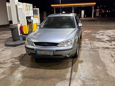Używany Ford Mondeo 143 KM (105 kW) 2002 Szary Sedan/Limuzyna