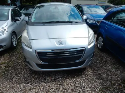 Gebraucht Peugeot 5008 Active 120 PS (88 kW) 2014 Grau Van / Kleinbus