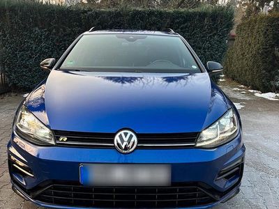 Blau Gebraucht 2019 VW Golf VII R Kombi | 25.000 €