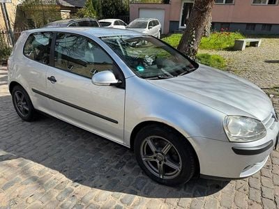 Usata VW Golf IV 75 CV (55 kW) 2004 Grigio Berlina