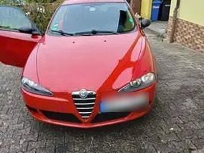 Gebraucht Alfa Romeo 147 Distinctive 105 PS (77 kW) 2004 Rot Kleinwagen